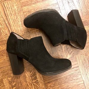 White Mountain Senta Black Suede Booties